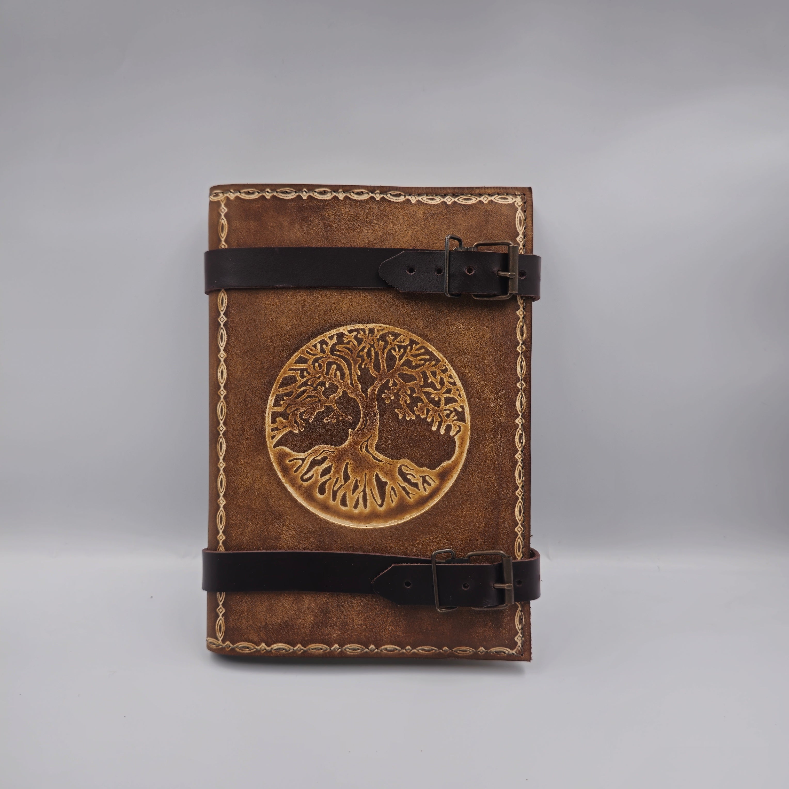 Ref :0000806 Grimoire de Sam en cuir rechargeable en plusieurs thèmes