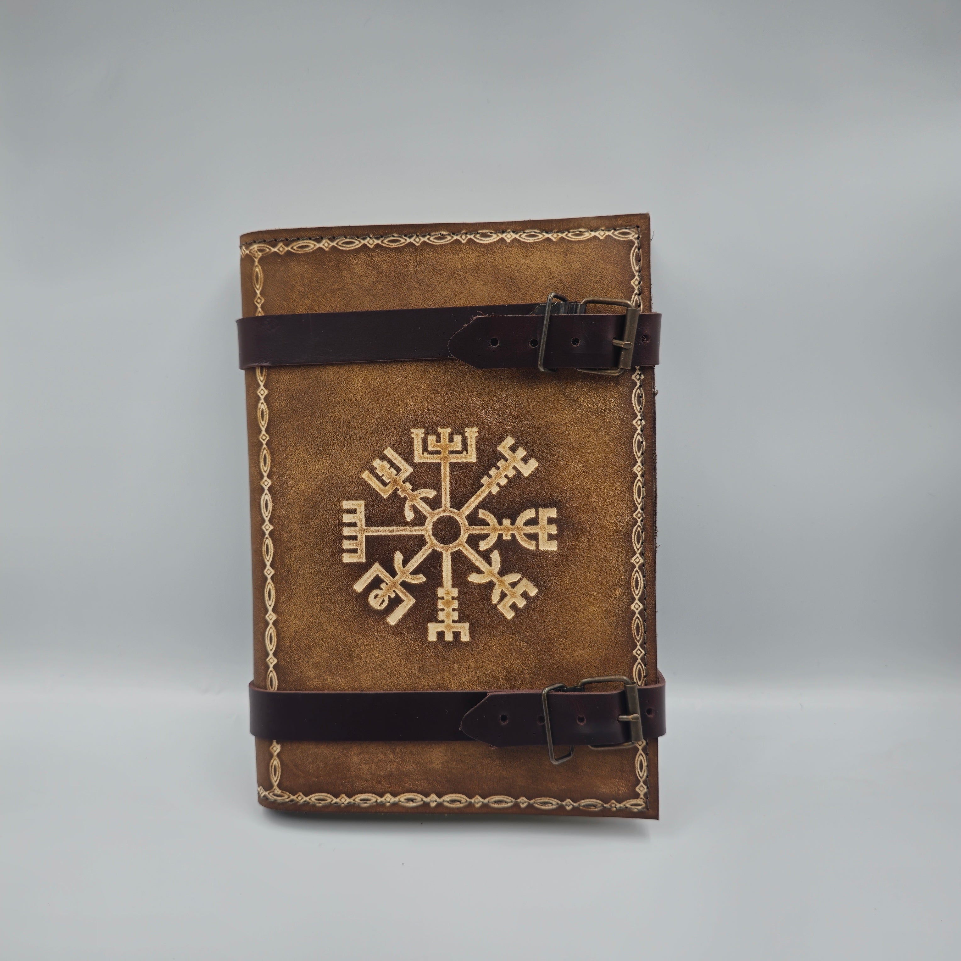 Ref :0000806 Grimoire de Sam en cuir rechargeable en plusieurs thèmes