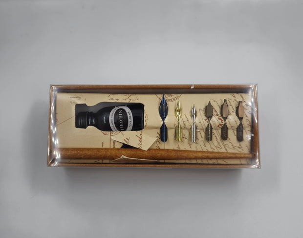 ref : 0005539 Coffret de calligraphie " Brause "