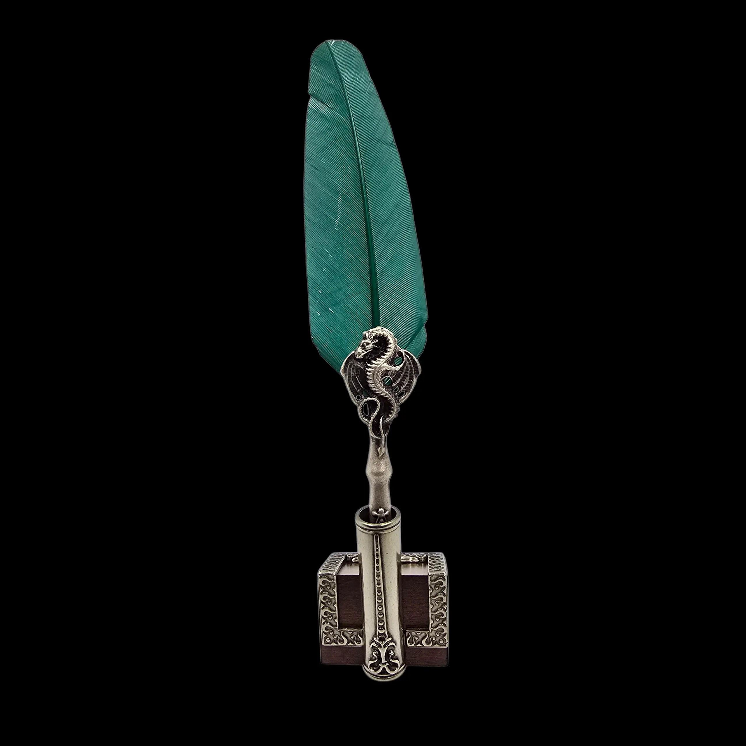 Ref : 700 Le Veilleur de la Plume. Porte-plume  en bois et métal décoré