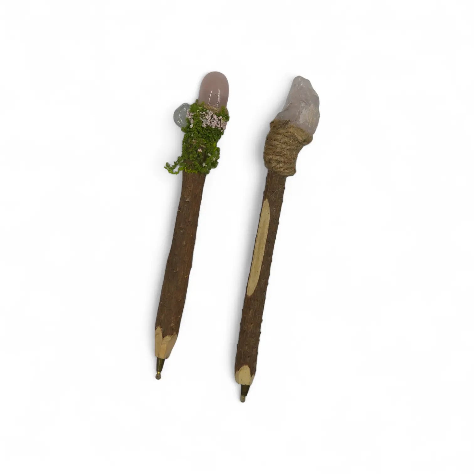 Le Stylet du Sylvestre. Stylo en bois naturel orné d’un cristal brut
