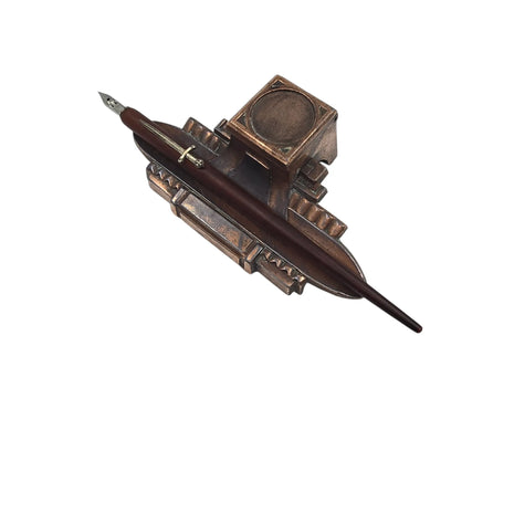 Le Gardien du Geste. Encrier ancien en cuivre et laiton – Bureau XIXᵉ siècle