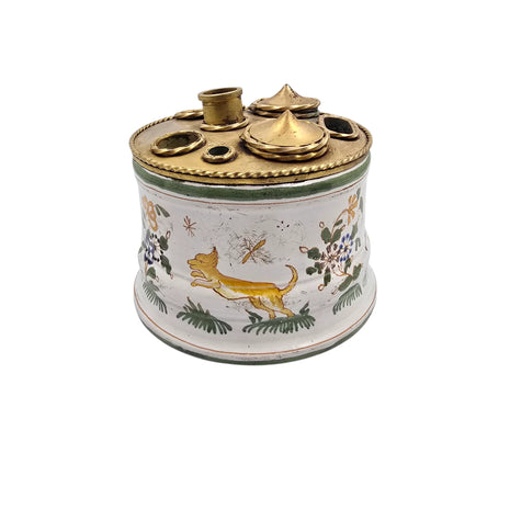 L’Encrier des Grotesques de Moustiers. Encrier en faïence et laiton