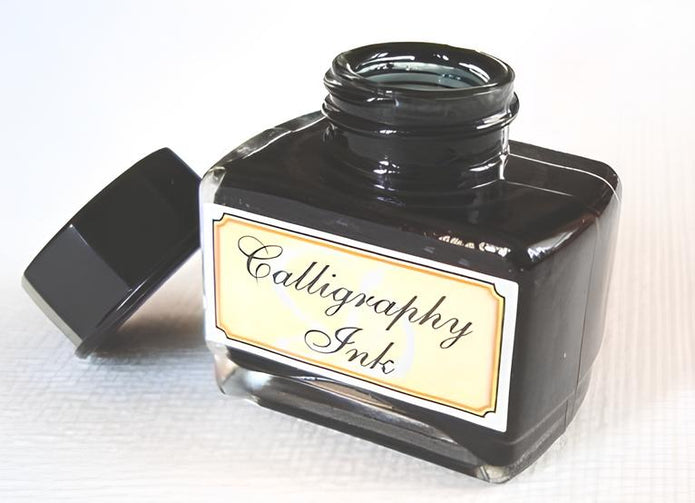 ref : 1313 Coffret " Plume d'oie avec parement Classique et encre "