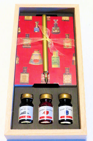Ref: 0002299-2: Coffret en bois Herbin "Essais au porte-plume"