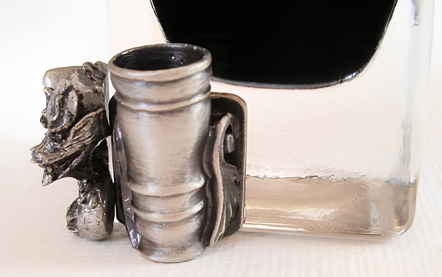 Ref: 0000466 Encrier Cube " Dragon " avec bouchon dragon