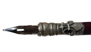 Ref : 0012612 Porte-plume en bois avec motif métallique