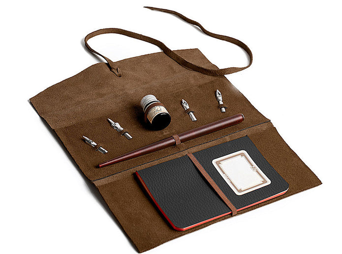 Ref : 42 Pochette en cuir avec carnet et encre