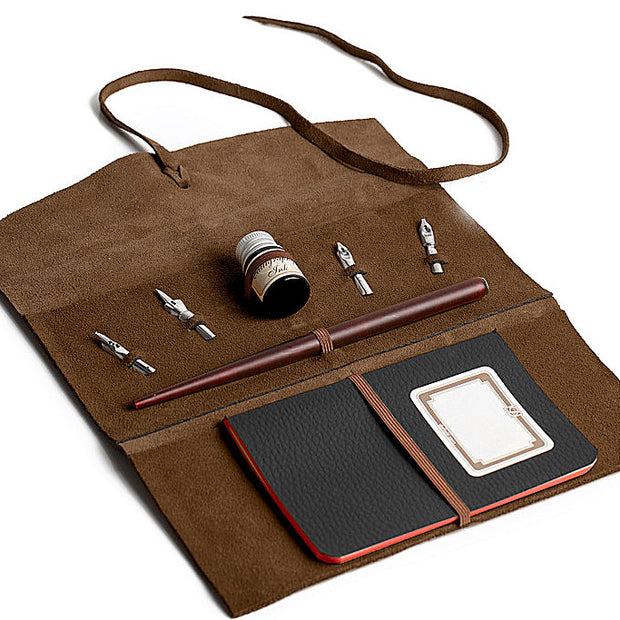 Ref : 42 Pochette en cuir avec carnet et encre