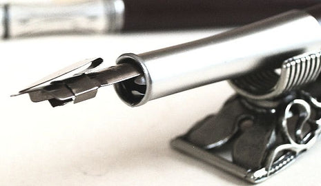 Ref: 159: Porte-plume ergonomique " Luxe "