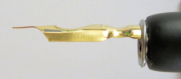 Ref : 745 Plume de Ronde Leonardt & Mitchell